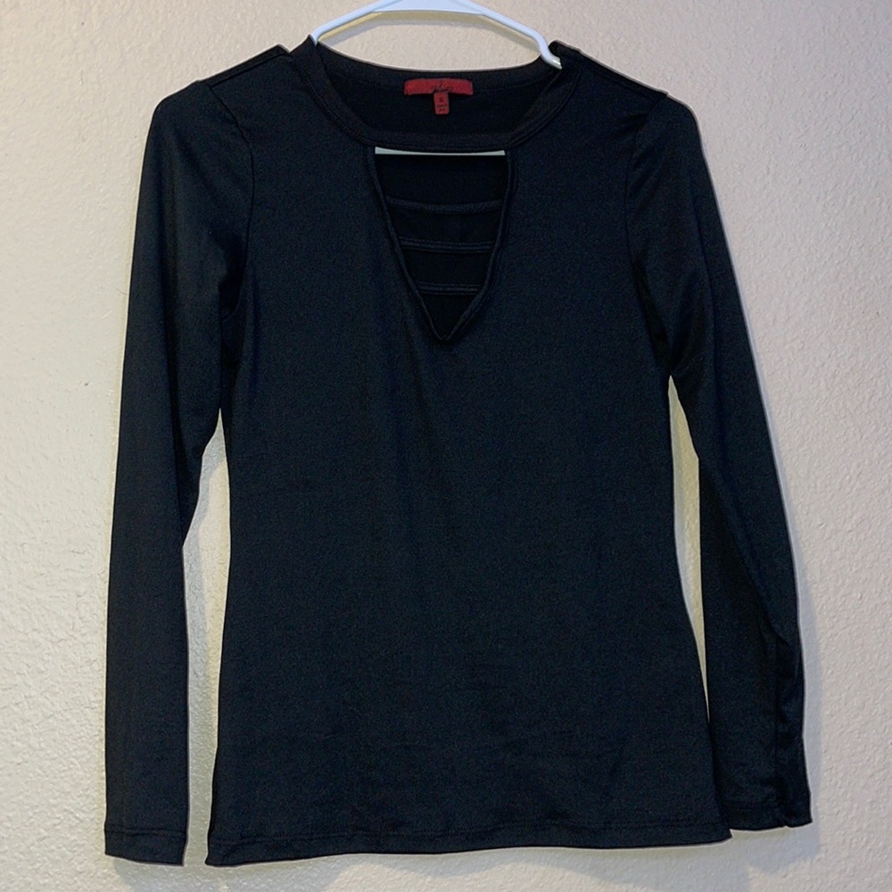 Red by BKE cutout long sleeve shirt